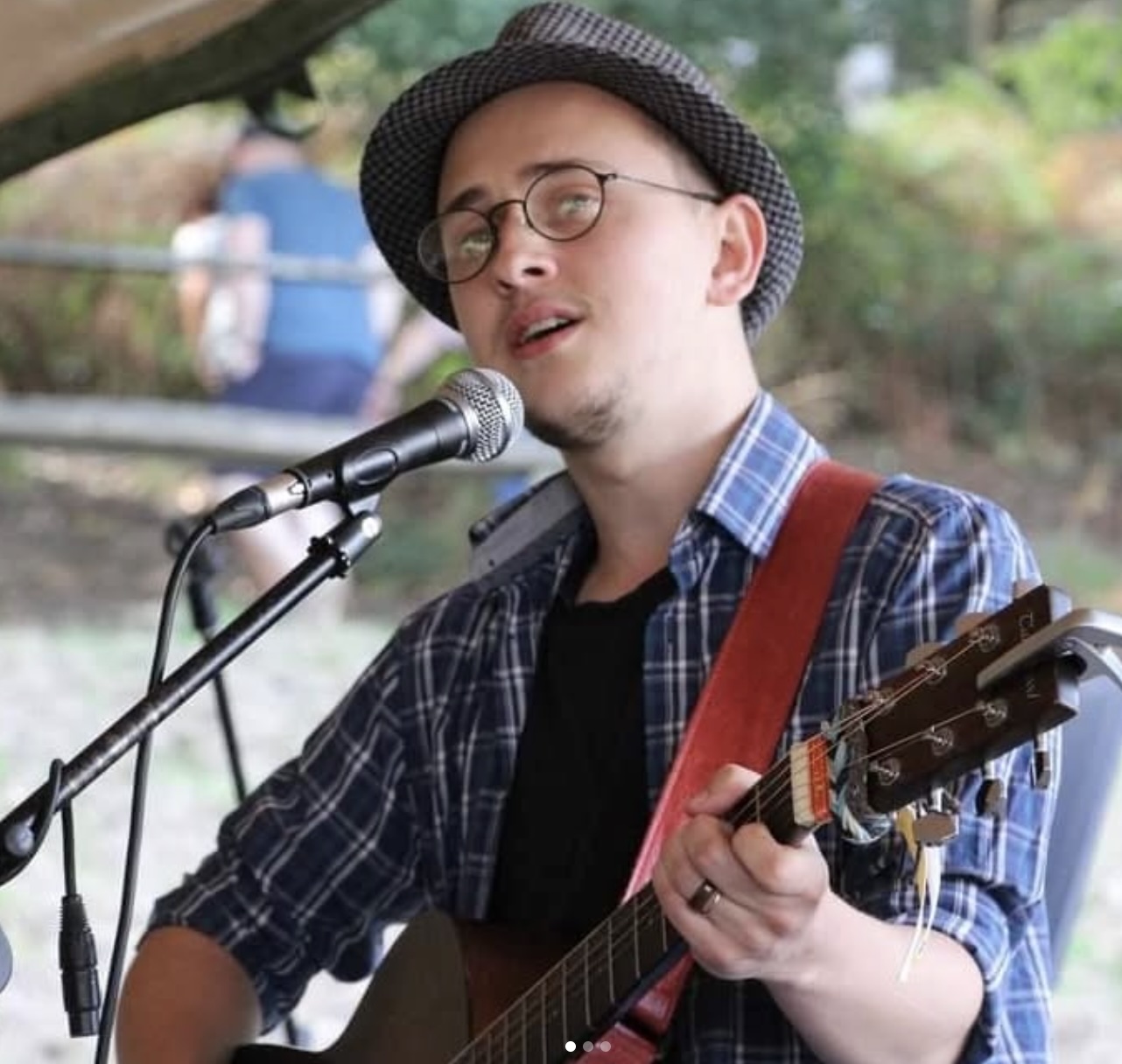 acoustic